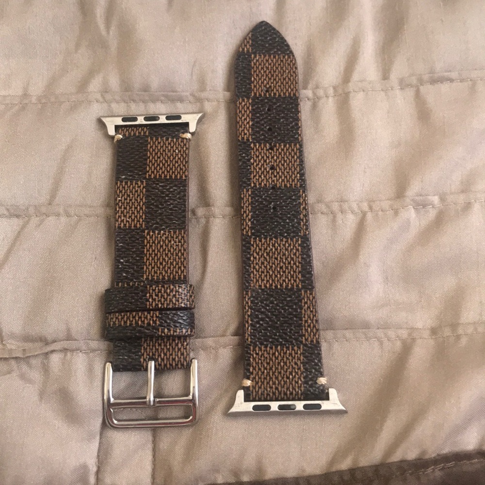 Checkered Pattern Apple Watch Band brown